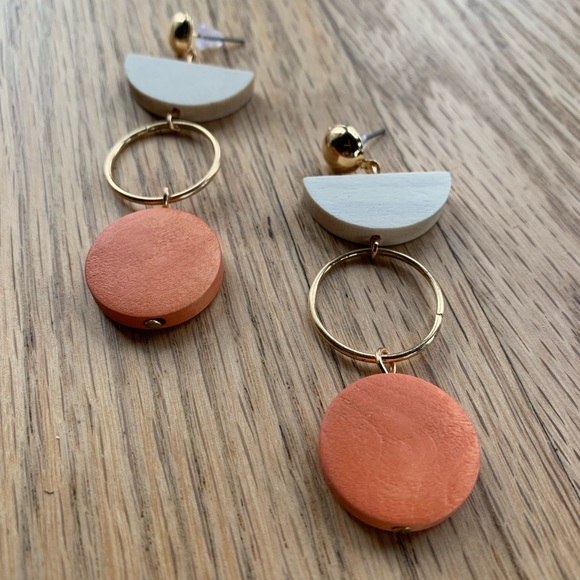 Artsy, mixed media, metal and wood airings - Picture 3 of 3